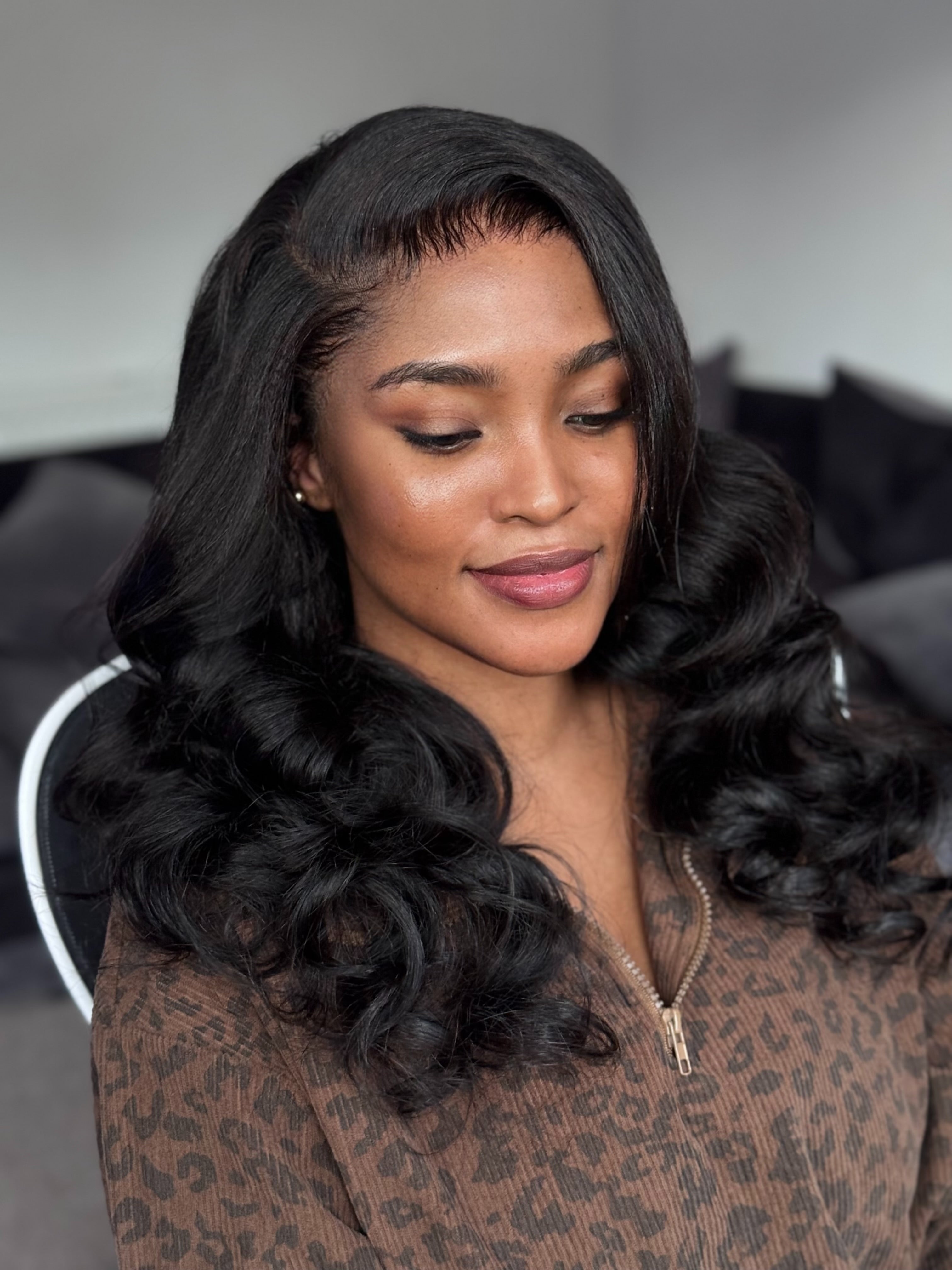 THE REALISTIC WIG- CURLS